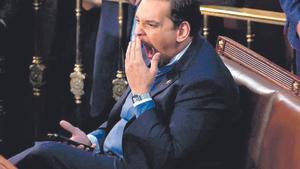 Fins i tot el cognom sembla fals