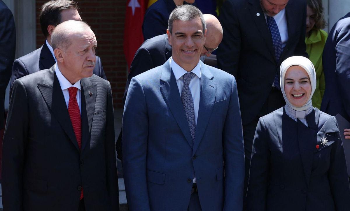 Turquia busca col·laborar amb Espanya per construir un portaavions i drons Turquia busca col·laborar amb Espanya per construir un portaavions i drons