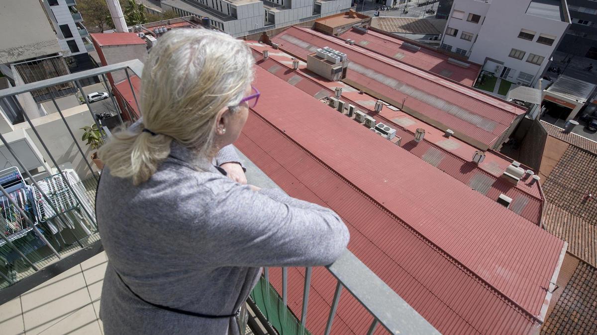 Una afectada per l’amiant: «La meva família el porta a les venes i jo encara convisc amb ell» Una afectada per l’amiant: «La meva família el porta a les venes i jo encara convisc amb ell»