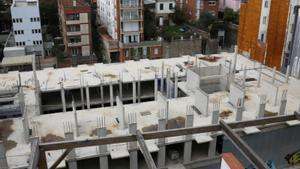 Els pisos públics a la vella Quirón, aturats des de fa un any