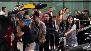 Turistas extranjeros en el Aeropuerto del Prat