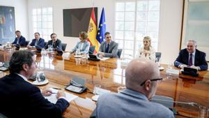 El Govern crea  una taula de diàleg social per ajudar sectors afectats