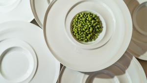 El caviar verd dels germans Torres: el plat de pèsols que té gust del Maresme