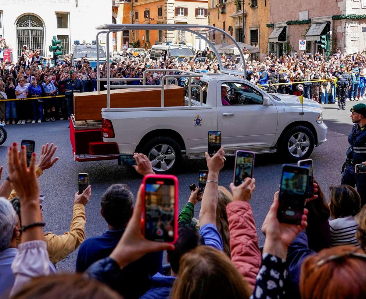 La mort del papa Francesc debilita el front progressista en la batalla ideològica global amb la ultradreta La mort del papa Francesc debilita el front progressista en la batalla ideològica global amb la ultradreta
