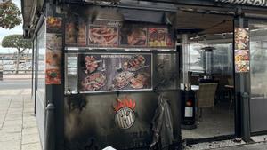 Imagen de uno de los comercios afectados por las llamas en Cambrils