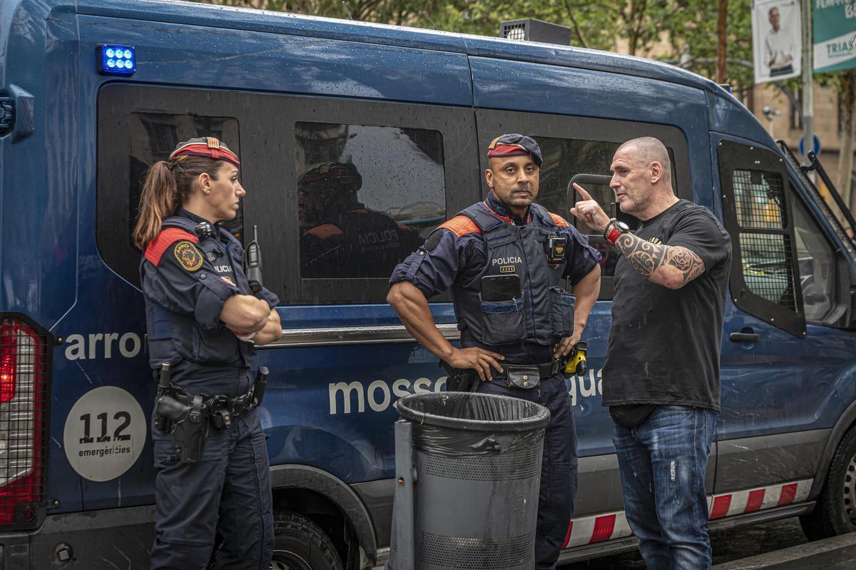 Desokupa utilitza l’ocupació del pis d’una àvia a Badalona per provocar Albiol Desokupa utilitza l’ocupació del pis d’una àvia a Badalona per provocar Albiol