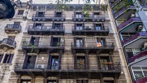 BCN veu "riscos" en la subhasta de pisos del Clínic