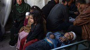 Trobats en una fossa comuna a Gaza 15 sanitaris i rescatistes executats