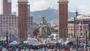 Marxa de milers de persones a BCN contra els preus dels lloguers