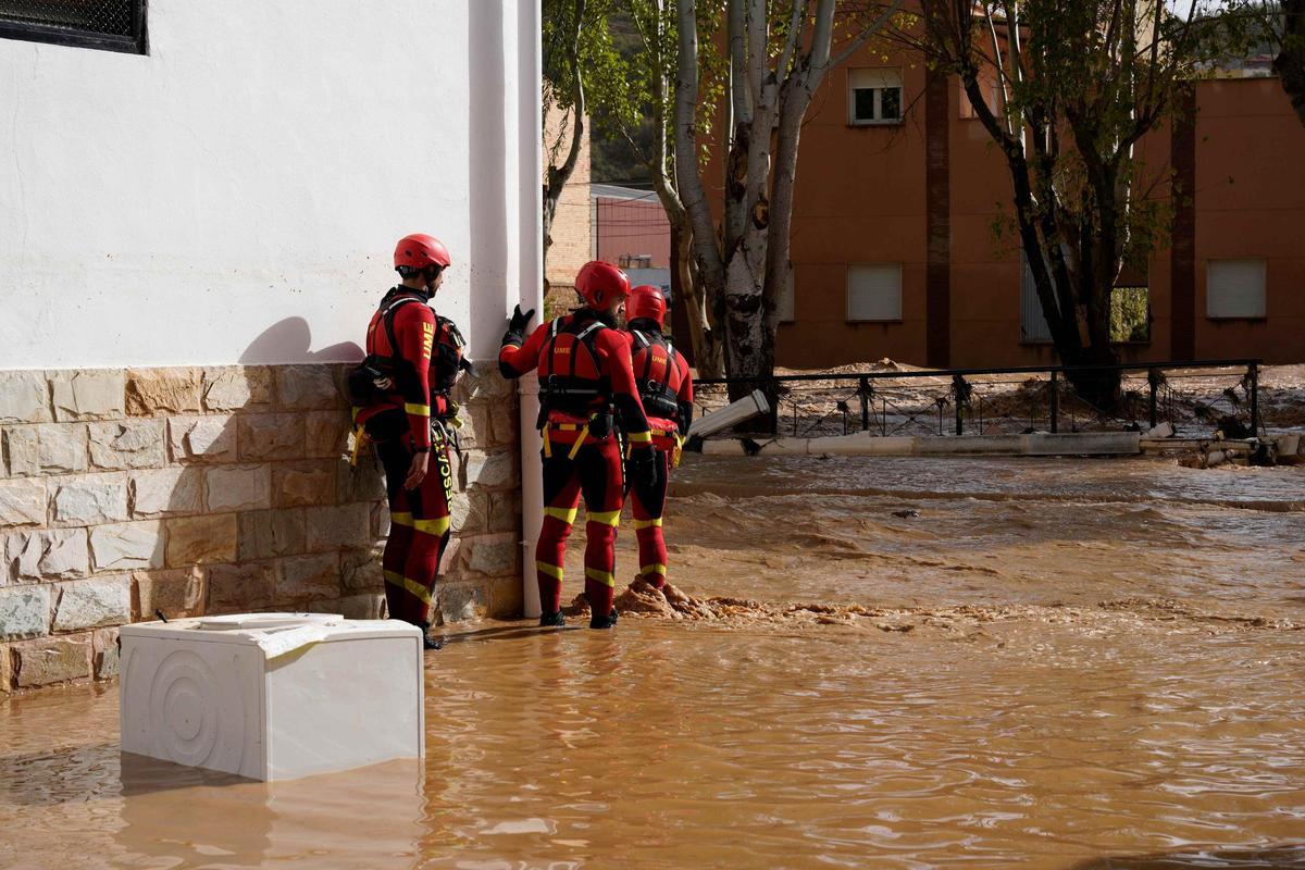 Malgrat tot, una mà Malgrat tot, una mà